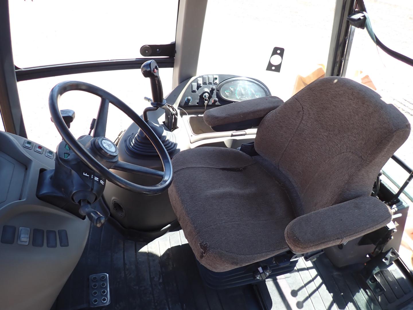 ./imagenes/INVOICE/2019/10220/RETROEXCAVADORA CASE_580M (35).JPG